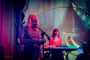 Everything Shook Electric Picnic Robyn mic photo Tadhg Nathan